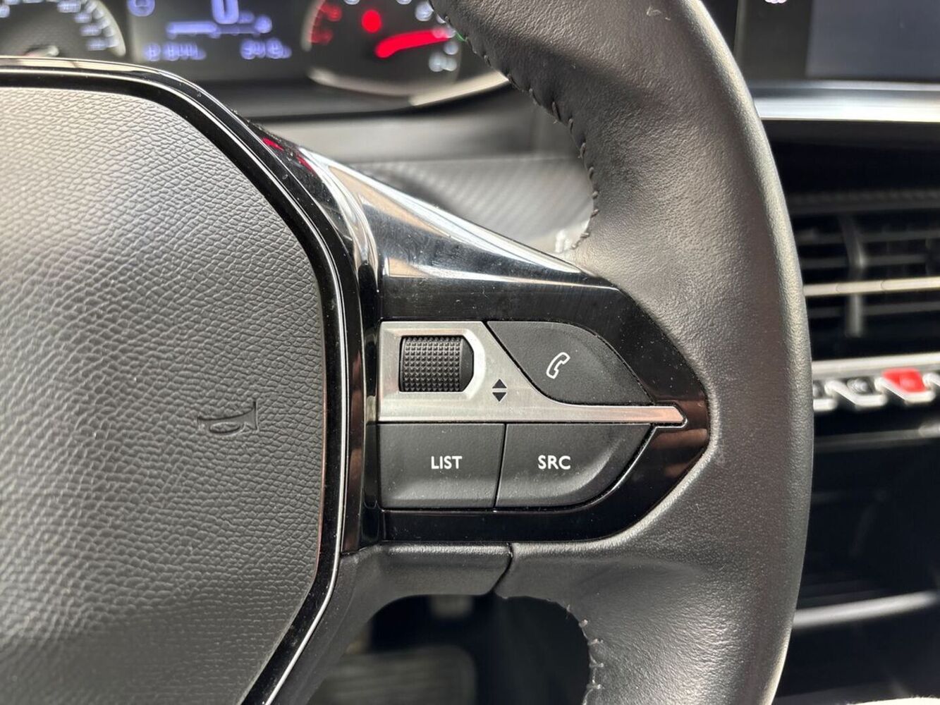 Peugeot 208 vaihtoauto