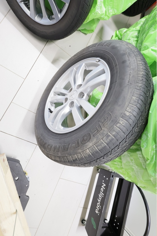 Mitsubishi Outlander PHEV vaihtoauto