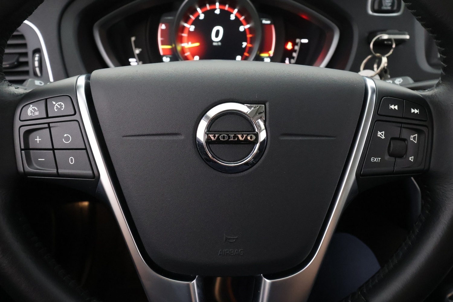 Volvo V40 Cross Country vaihtoauto