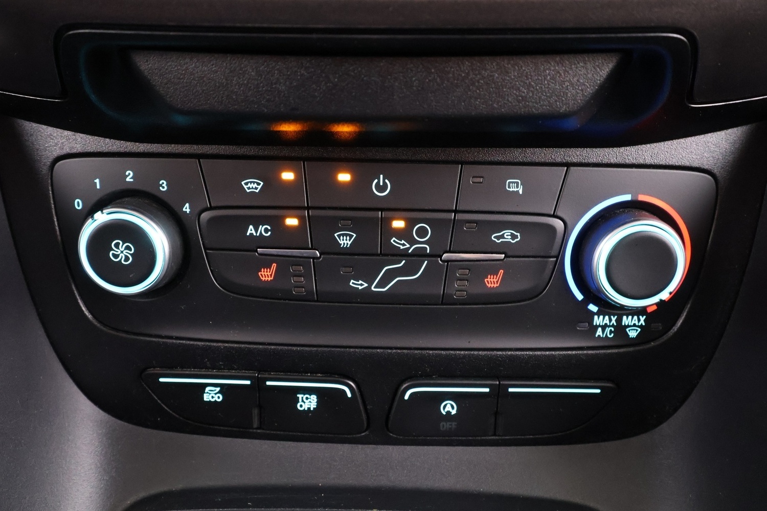 Ford Transit Connect vaihtoauto