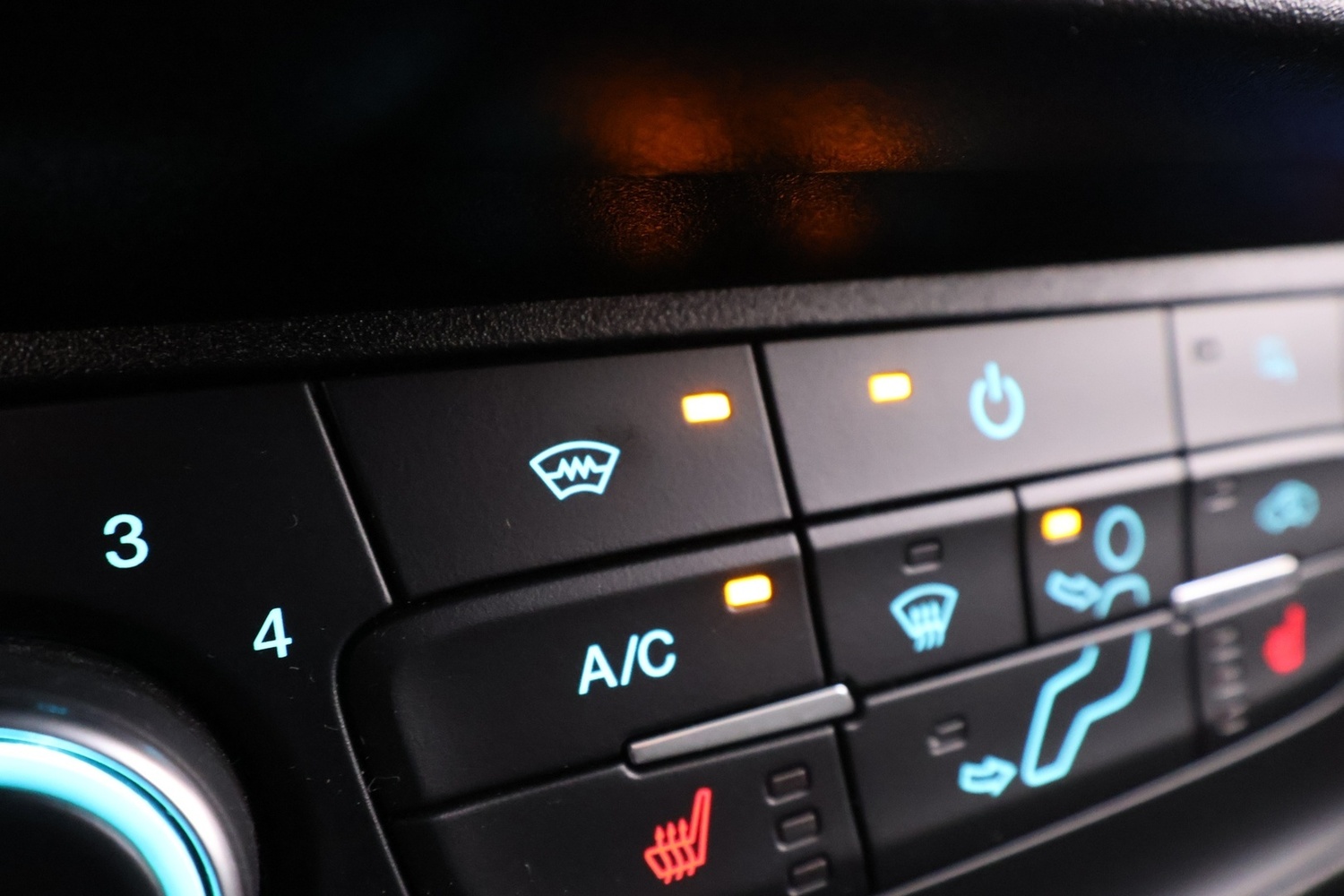 Ford Transit Connect vaihtoauto
