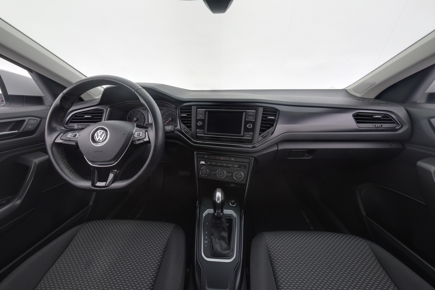 Volkswagen T-Roc vaihtoauto