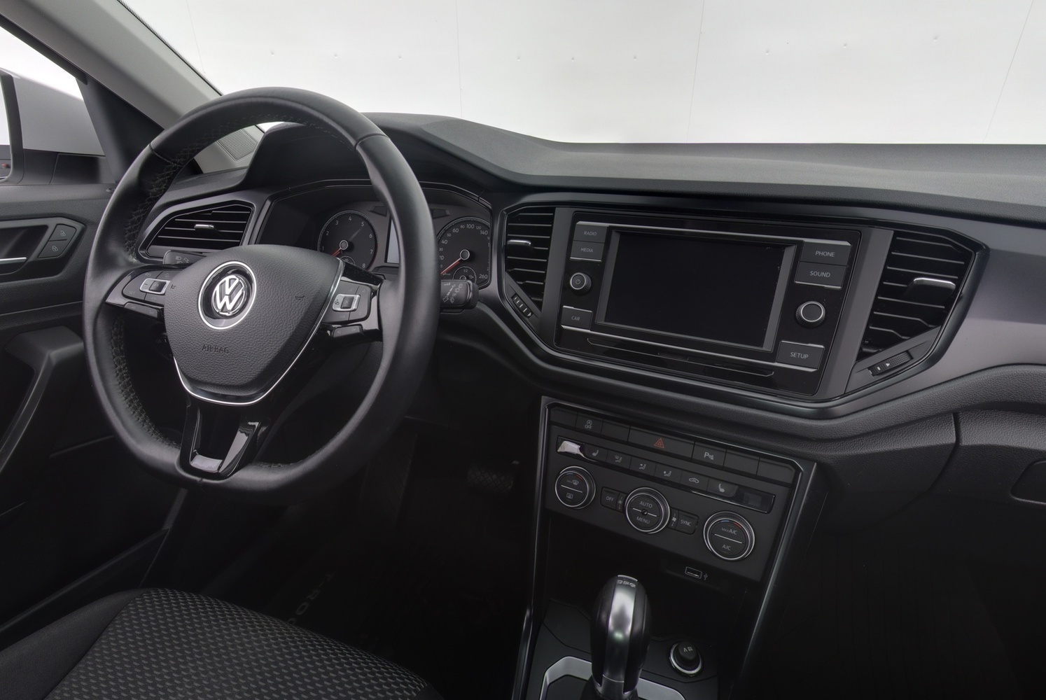 Volkswagen T-Roc vaihtoauto