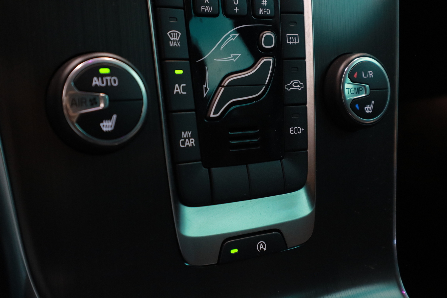 Volvo V40 Cross Country vaihtoauto