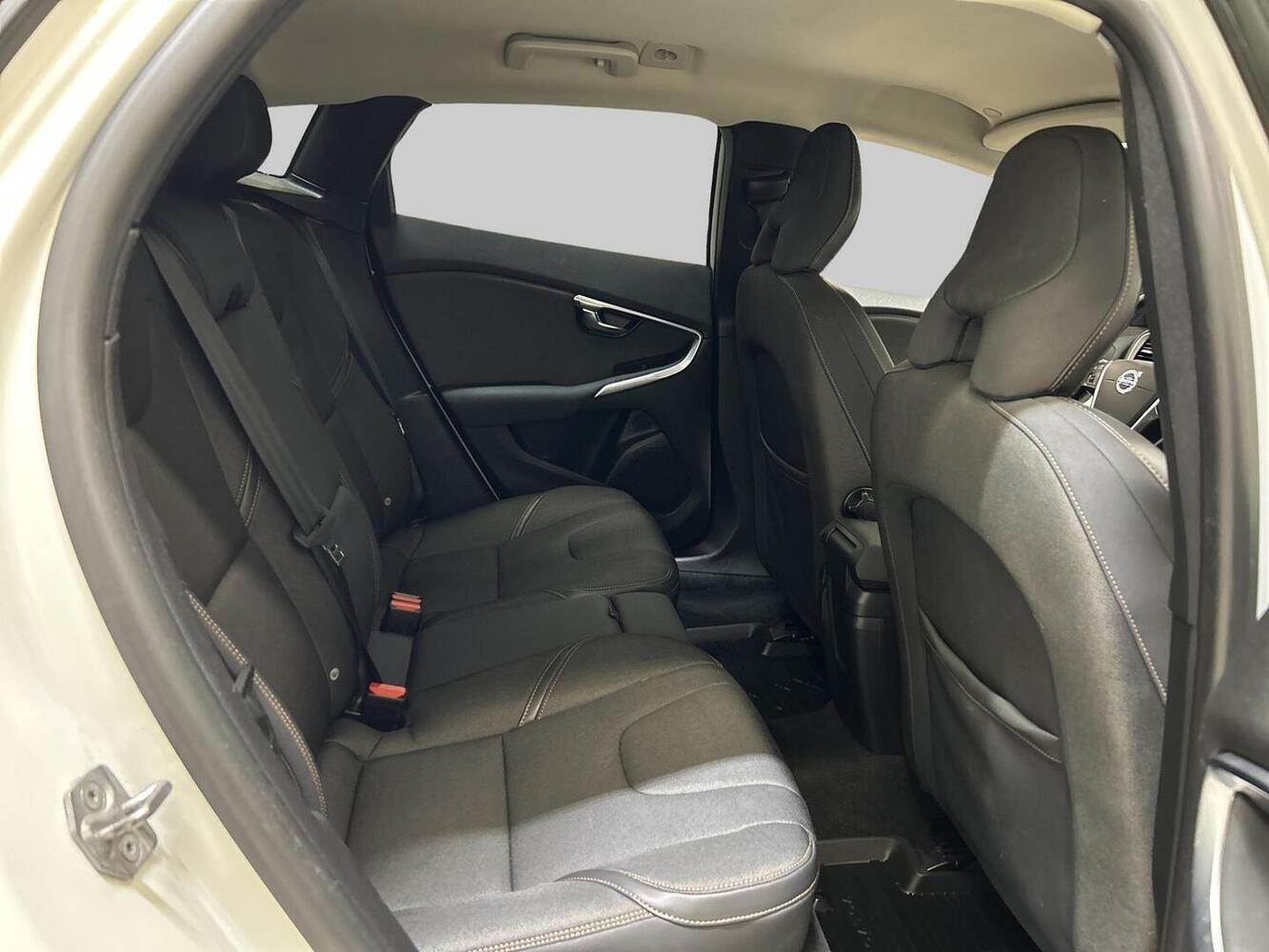 Volvo V40 Cross Country vaihtoauto