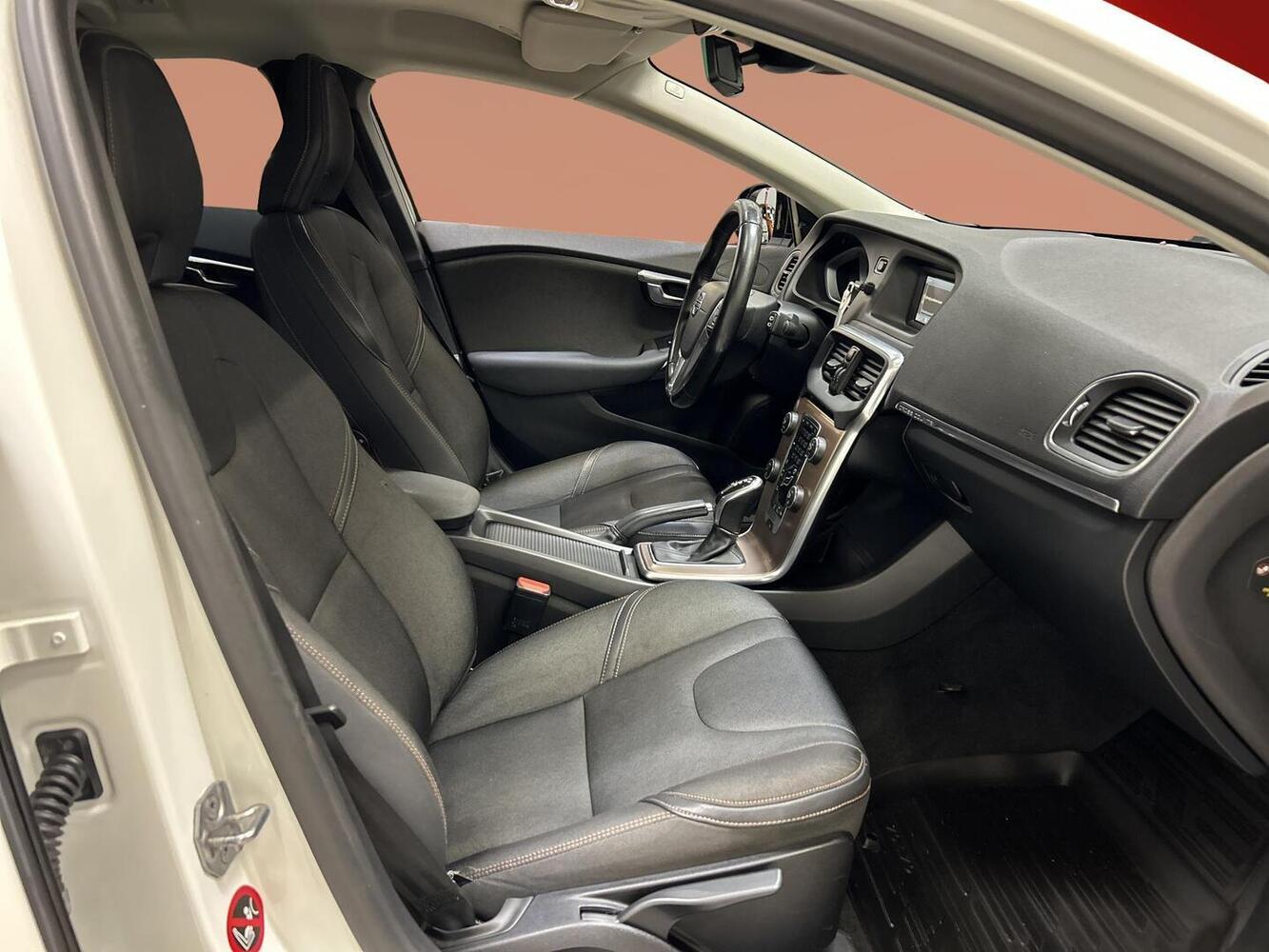 Volvo V40 Cross Country vaihtoauto
