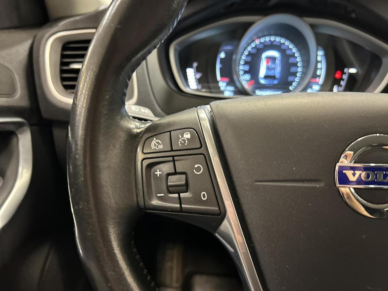 Volvo V40 Cross Country vaihtoauto