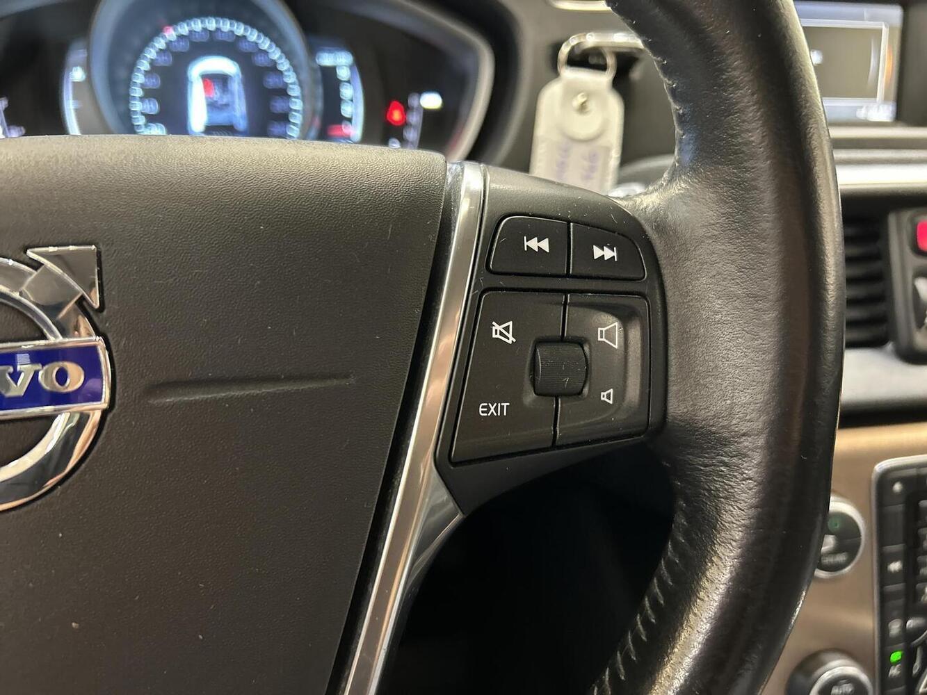 Volvo V40 Cross Country vaihtoauto