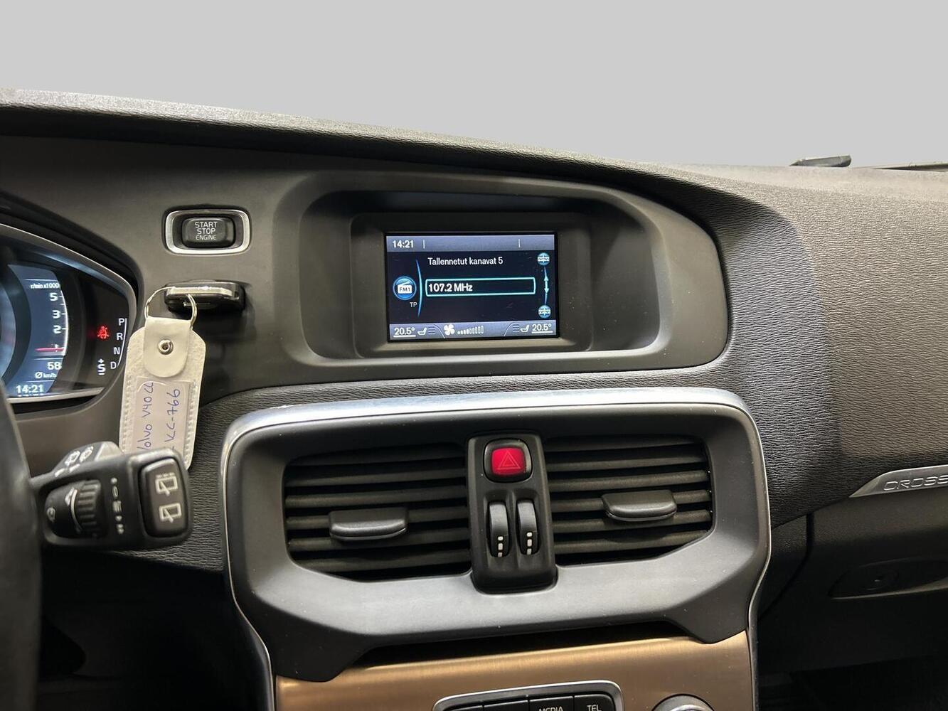 Volvo V40 Cross Country vaihtoauto