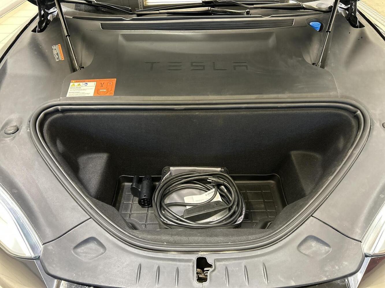 Tesla Model S vaihtoauto