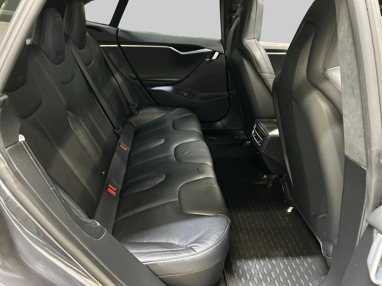 Tesla Model S vaihtoauto