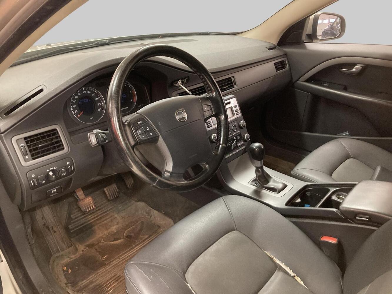 Volvo V70 vaihtoauto