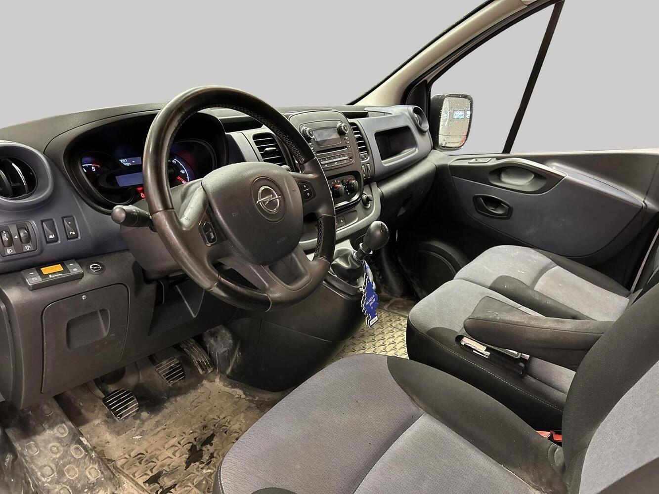 Opel Vivaro vaihtoauto