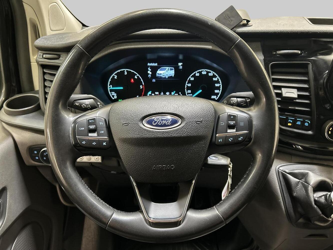 Ford Transit Custom vaihtoauto