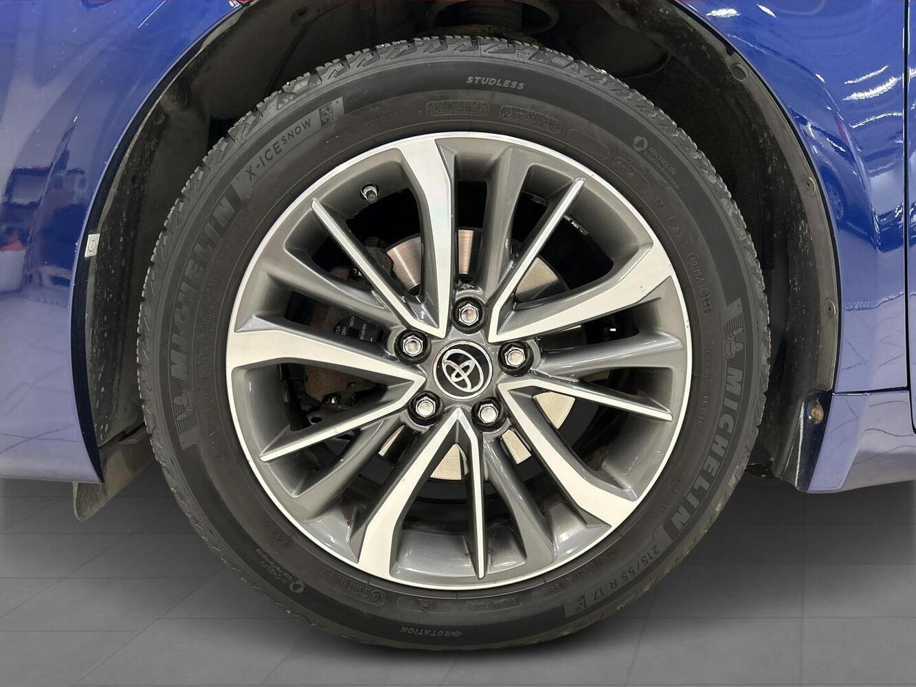 Toyota Avensis vaihtoauto
