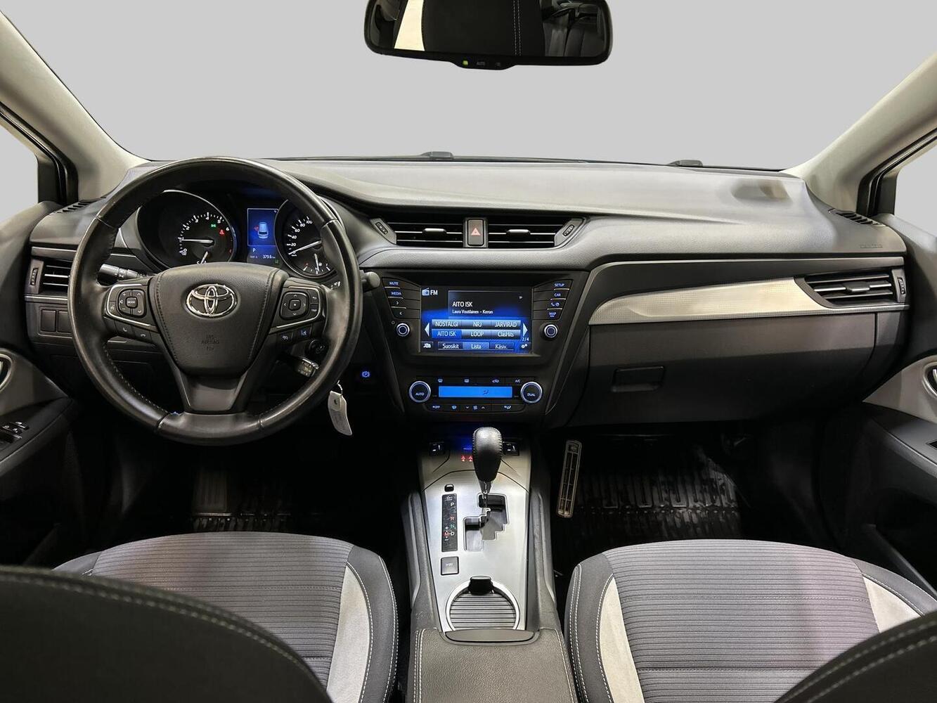 Toyota Avensis vaihtoauto