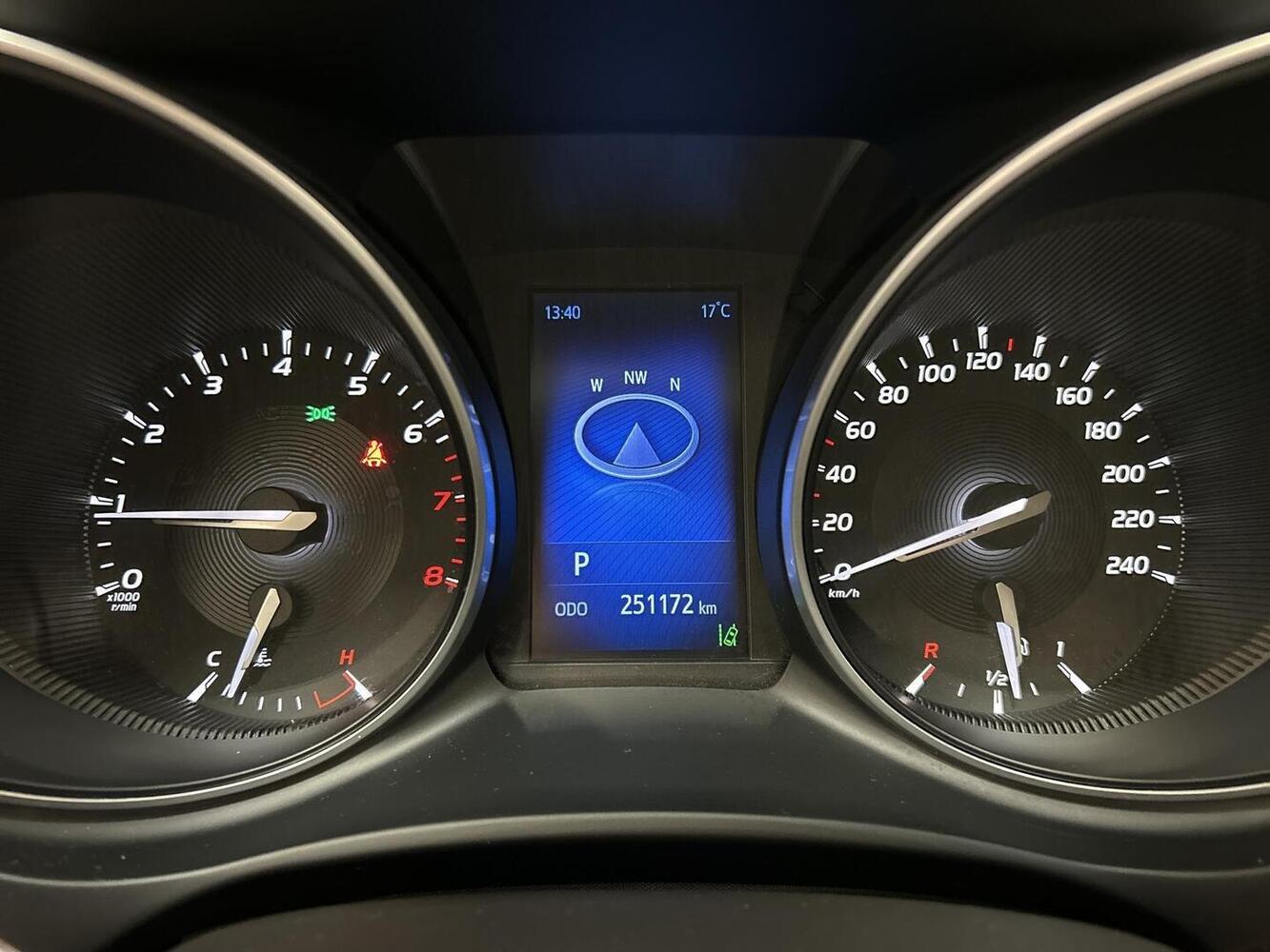 Toyota Avensis vaihtoauto