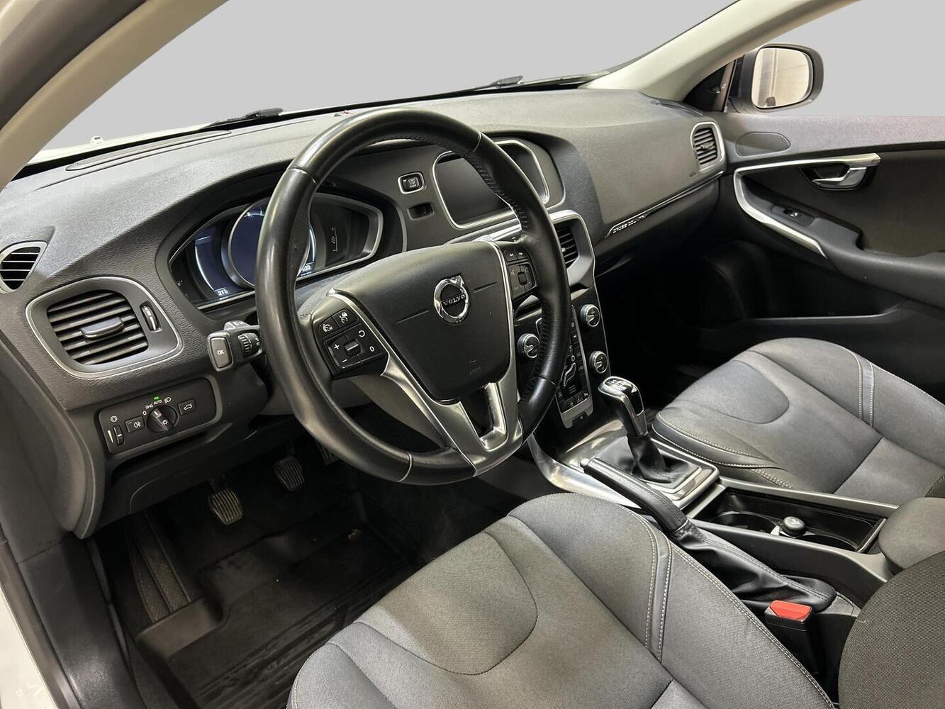 Volvo V40 Cross Country vaihtoauto