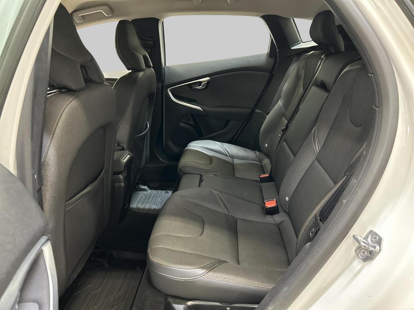 Volvo V40 Cross Country vaihtoauto