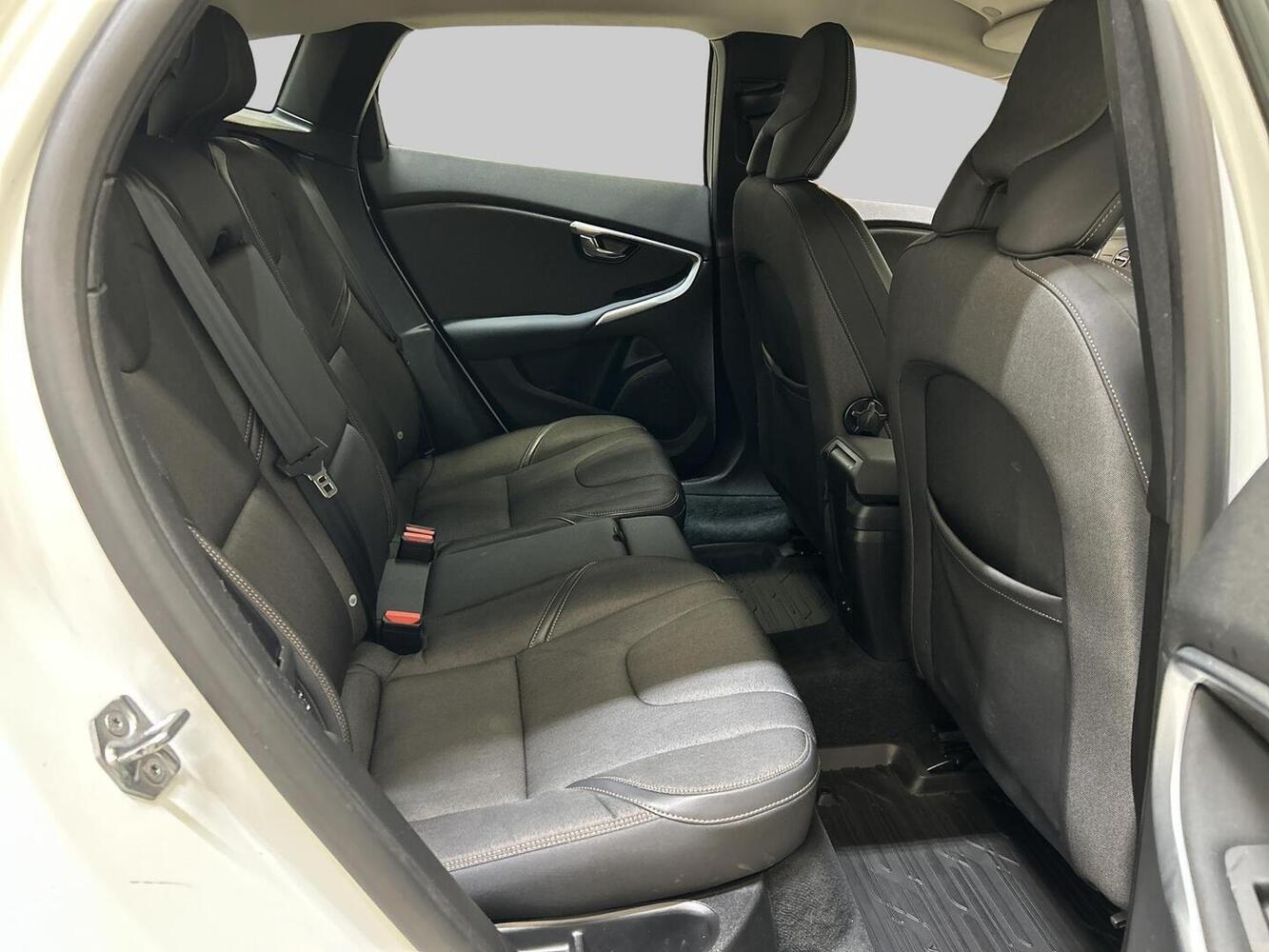 Volvo V40 Cross Country vaihtoauto