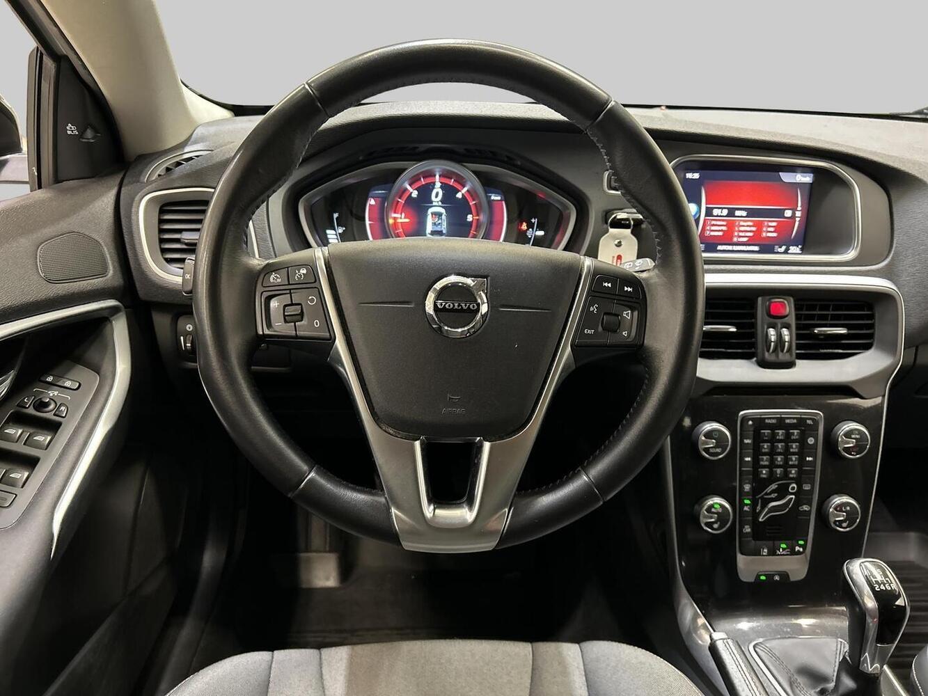 Volvo V40 Cross Country vaihtoauto