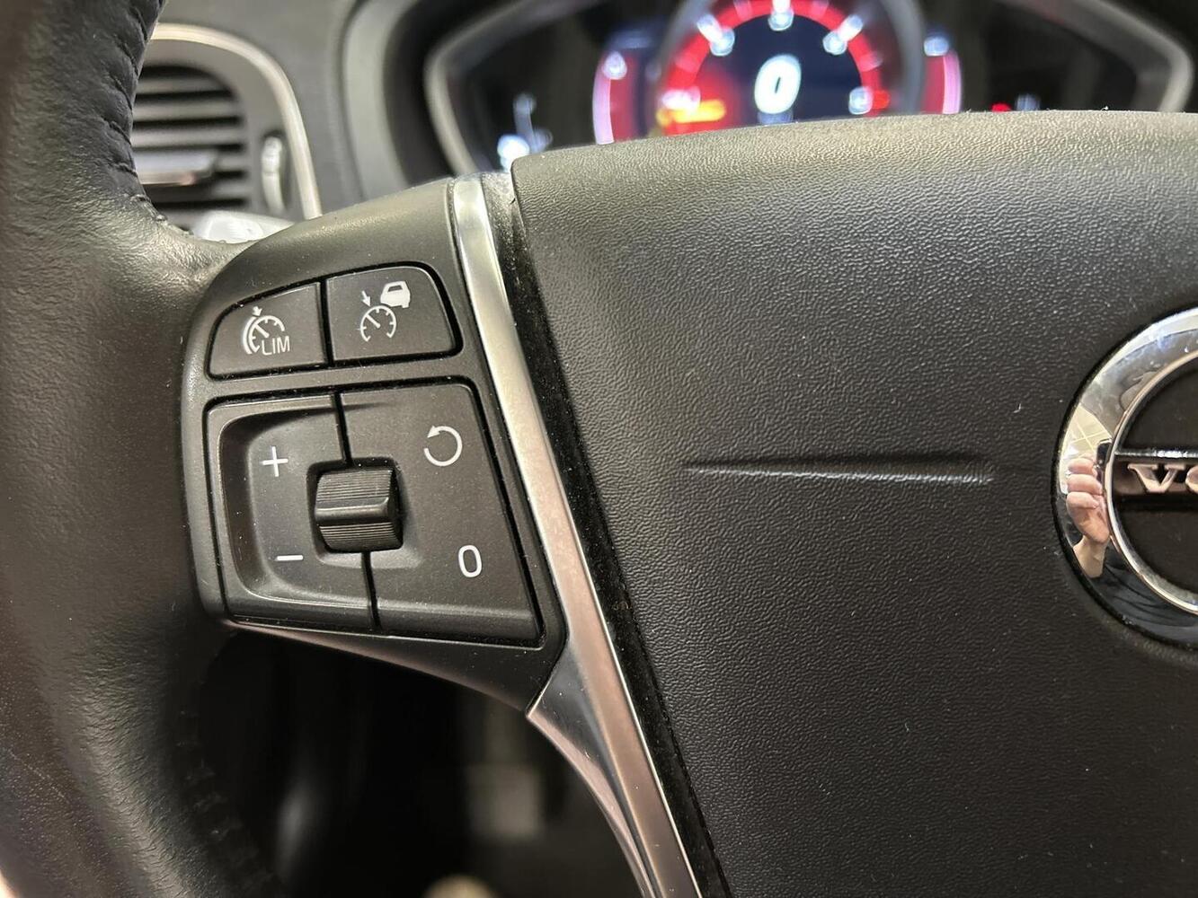 Volvo V40 Cross Country vaihtoauto