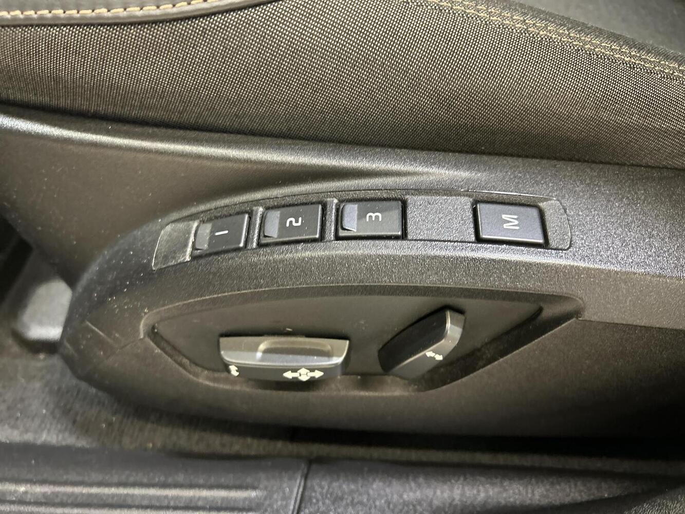 Volvo V40 Cross Country vaihtoauto