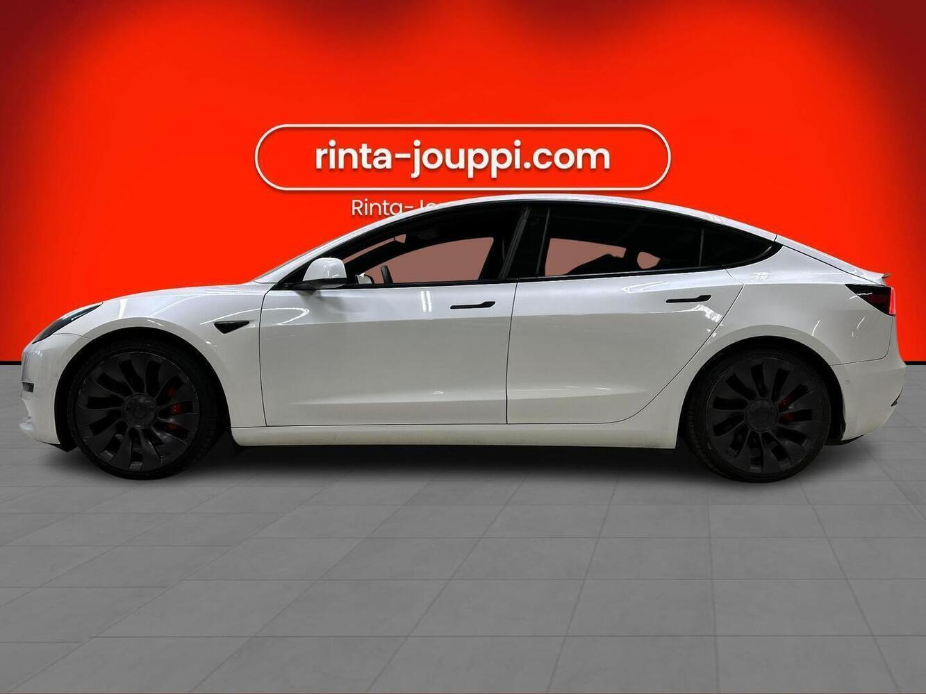 Tesla Model 3 vaihtoauto