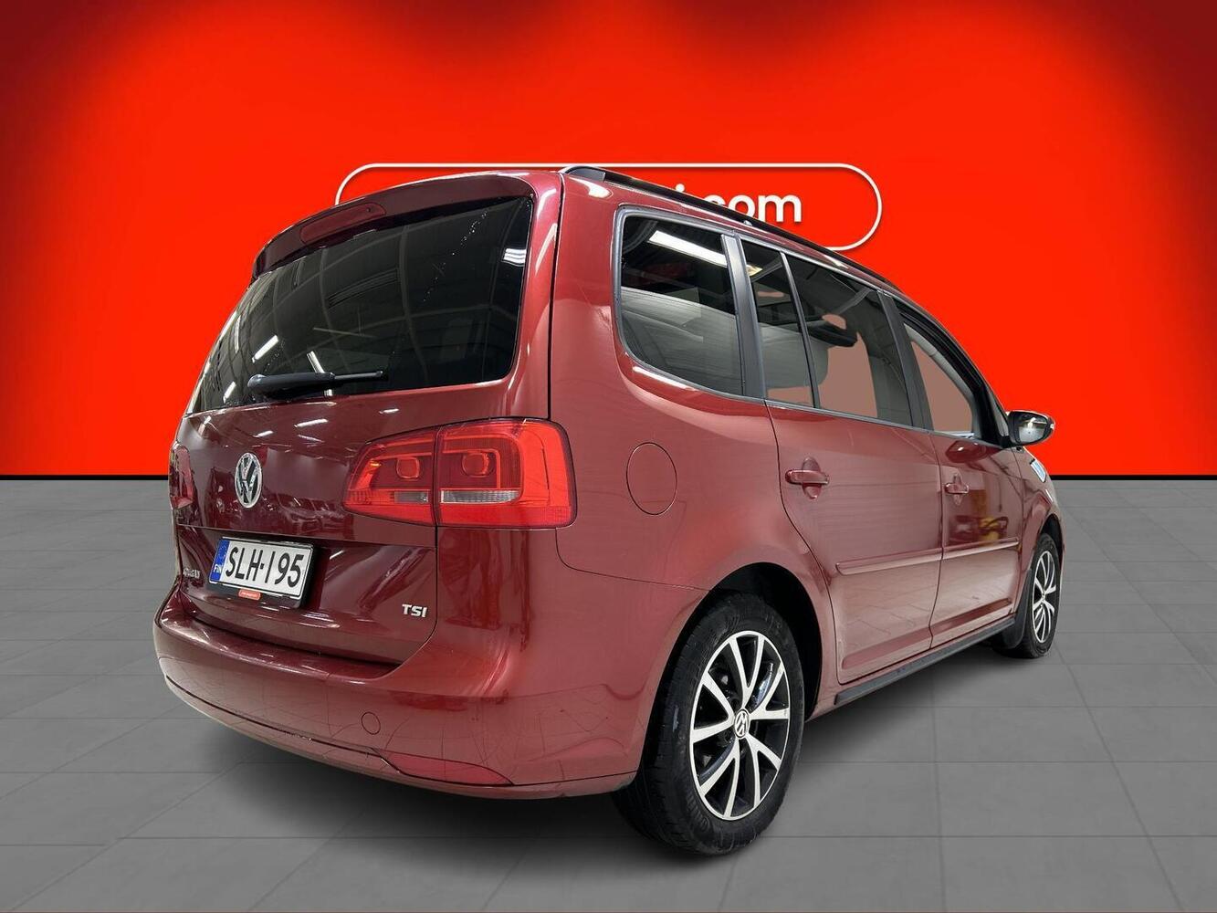 Volkswagen Touran vaihtoauto