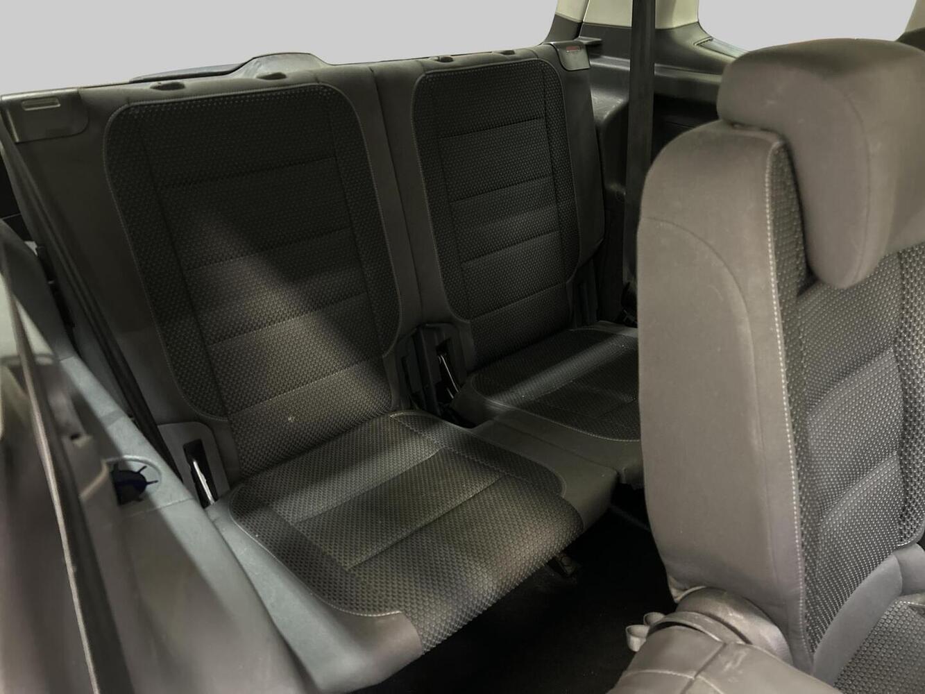 Volkswagen Touran vaihtoauto