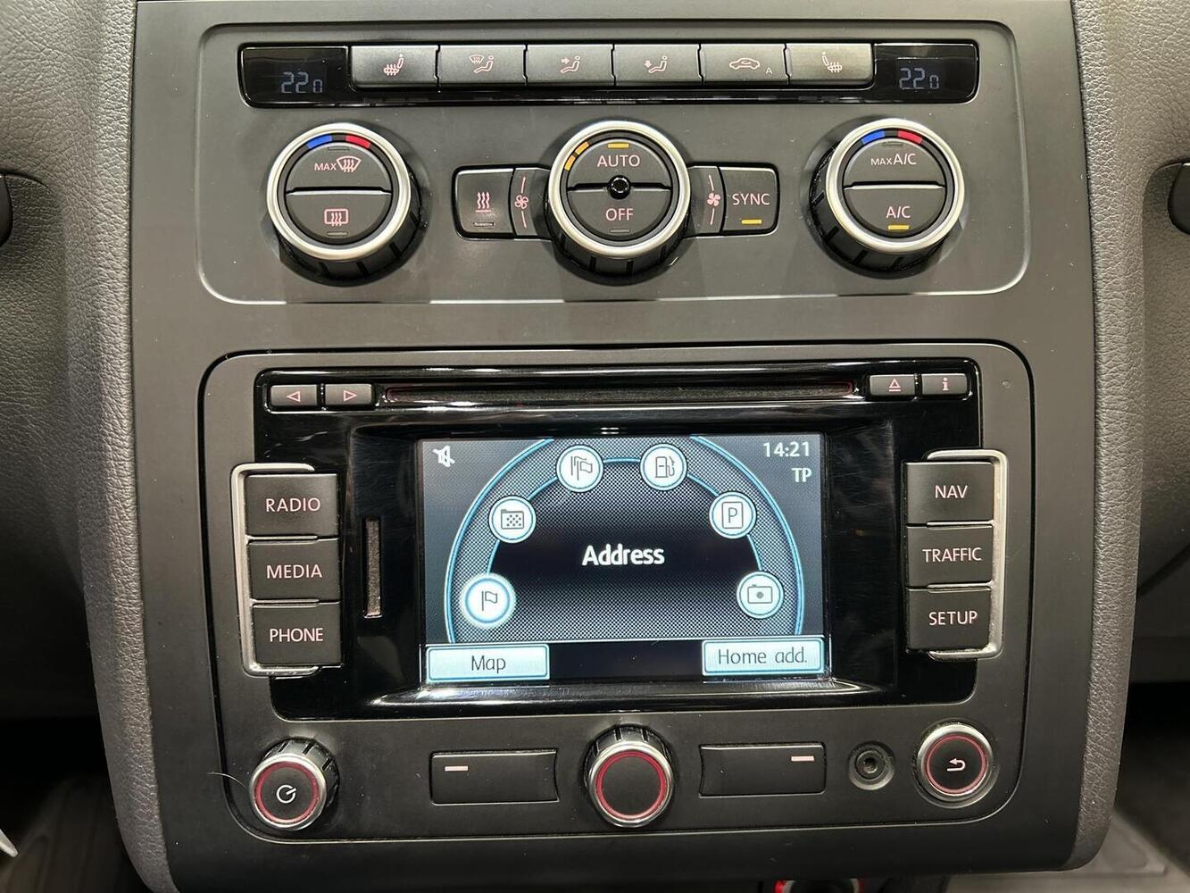 Volkswagen Touran vaihtoauto