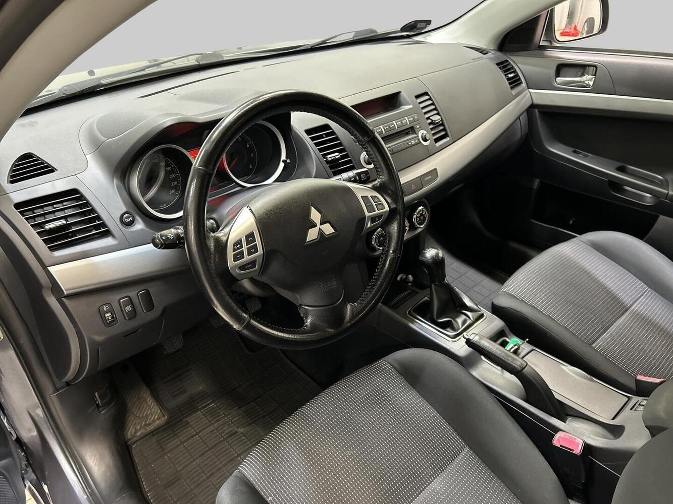 Mitsubishi Lancer vaihtoauto