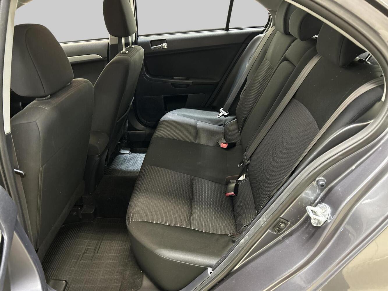 Mitsubishi Lancer vaihtoauto