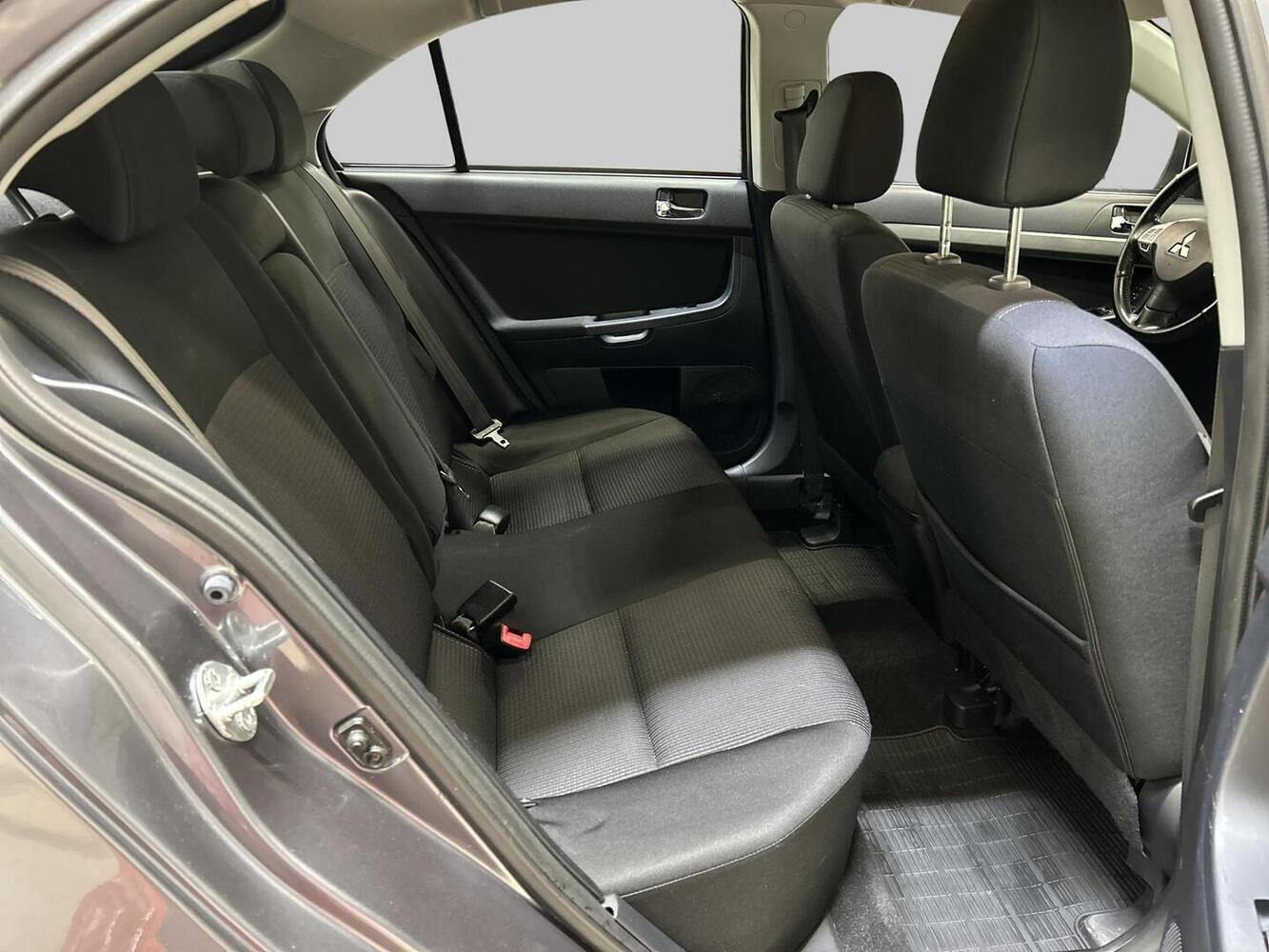 Mitsubishi Lancer vaihtoauto