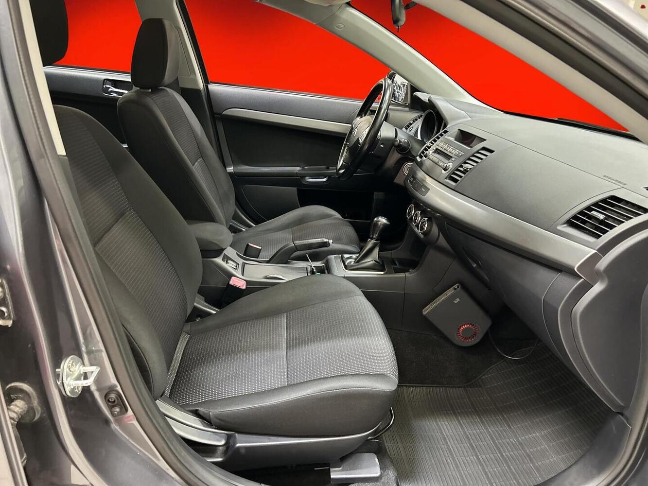 Mitsubishi Lancer vaihtoauto