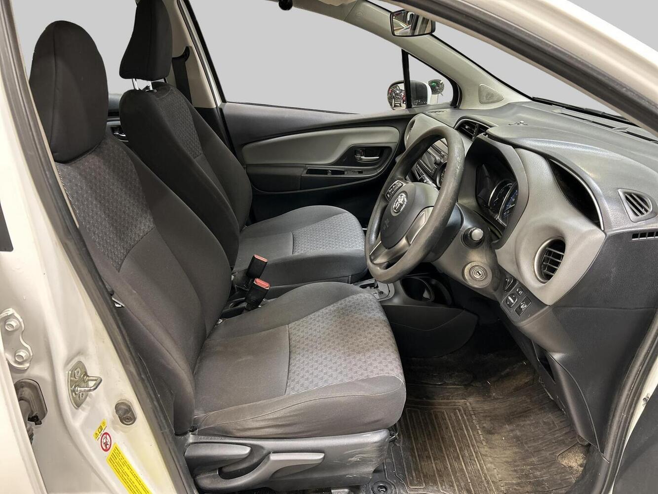 Toyota Yaris vaihtoauto