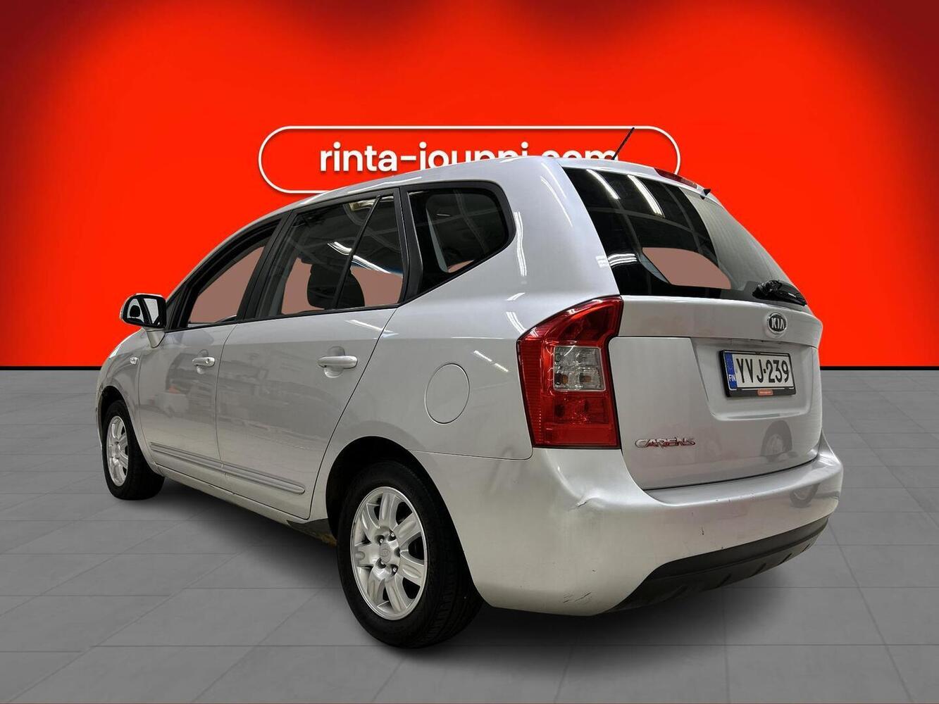 Kia Carens vaihtoauto