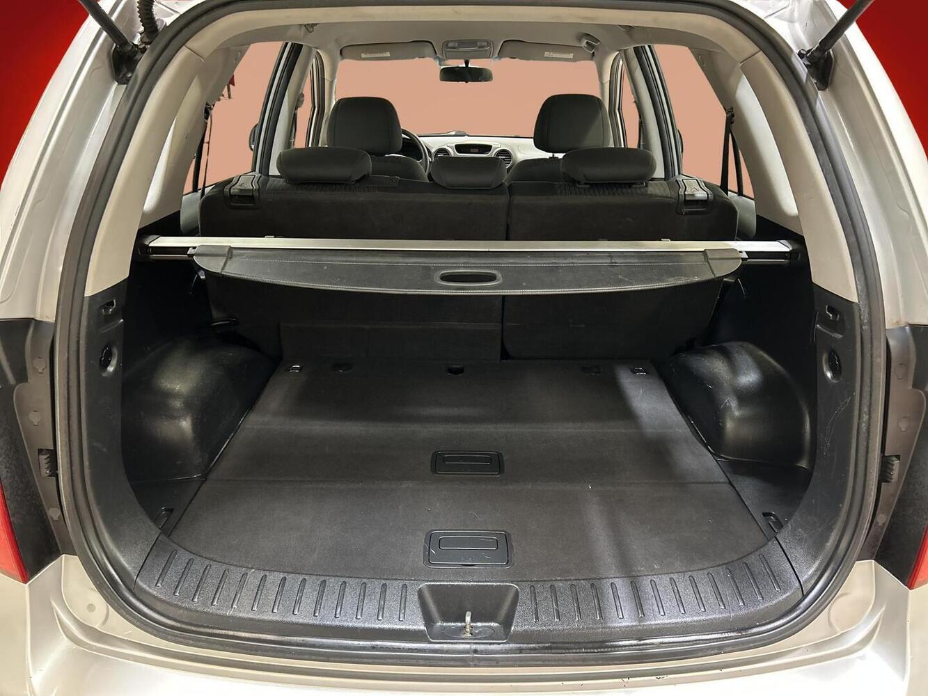 Kia Carens vaihtoauto