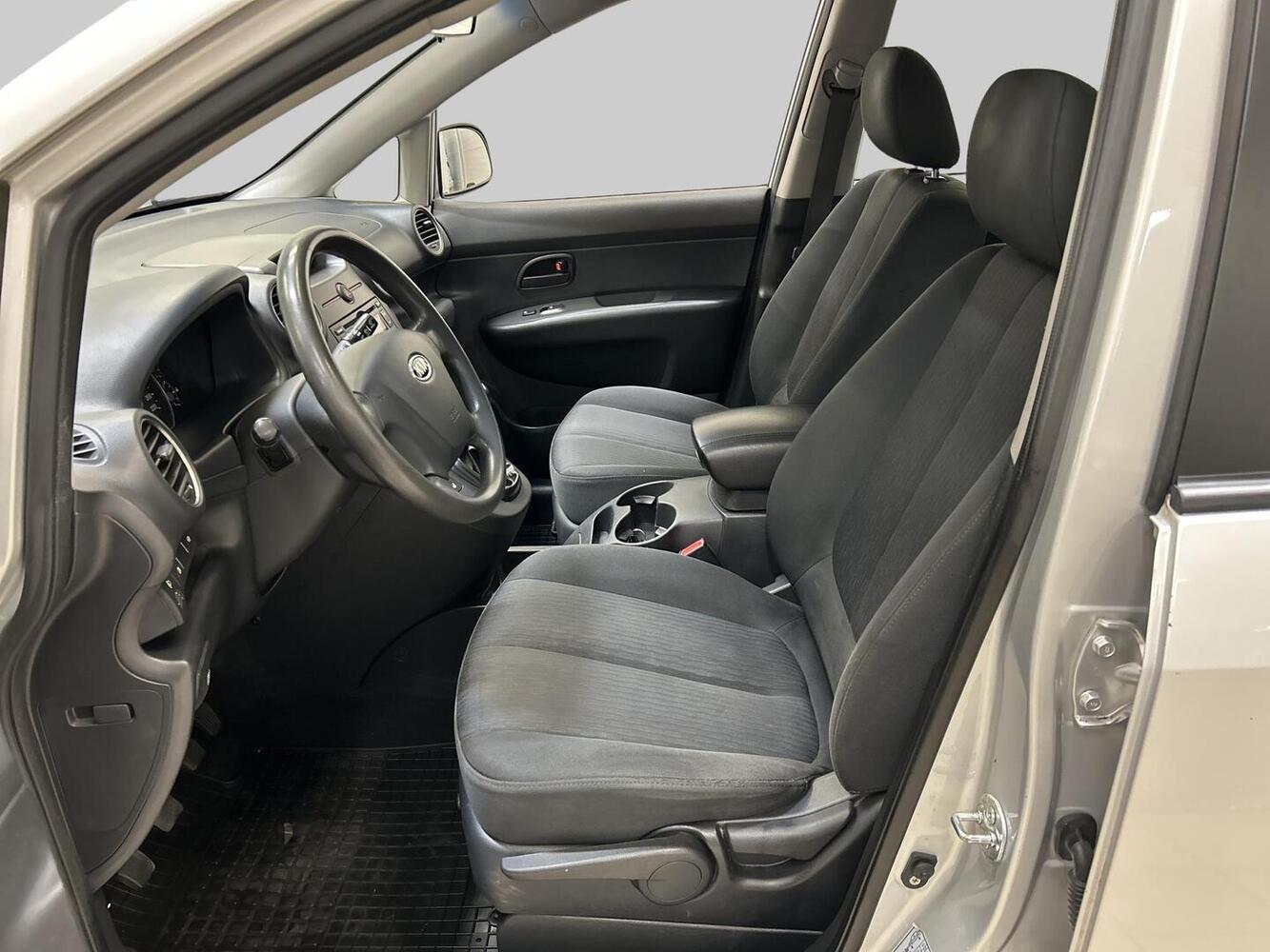 Kia Carens vaihtoauto
