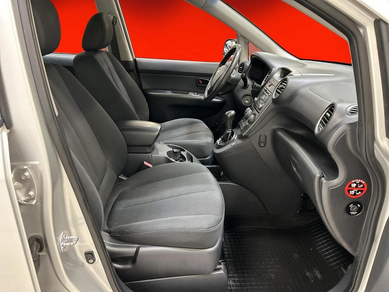 Kia Carens vaihtoauto