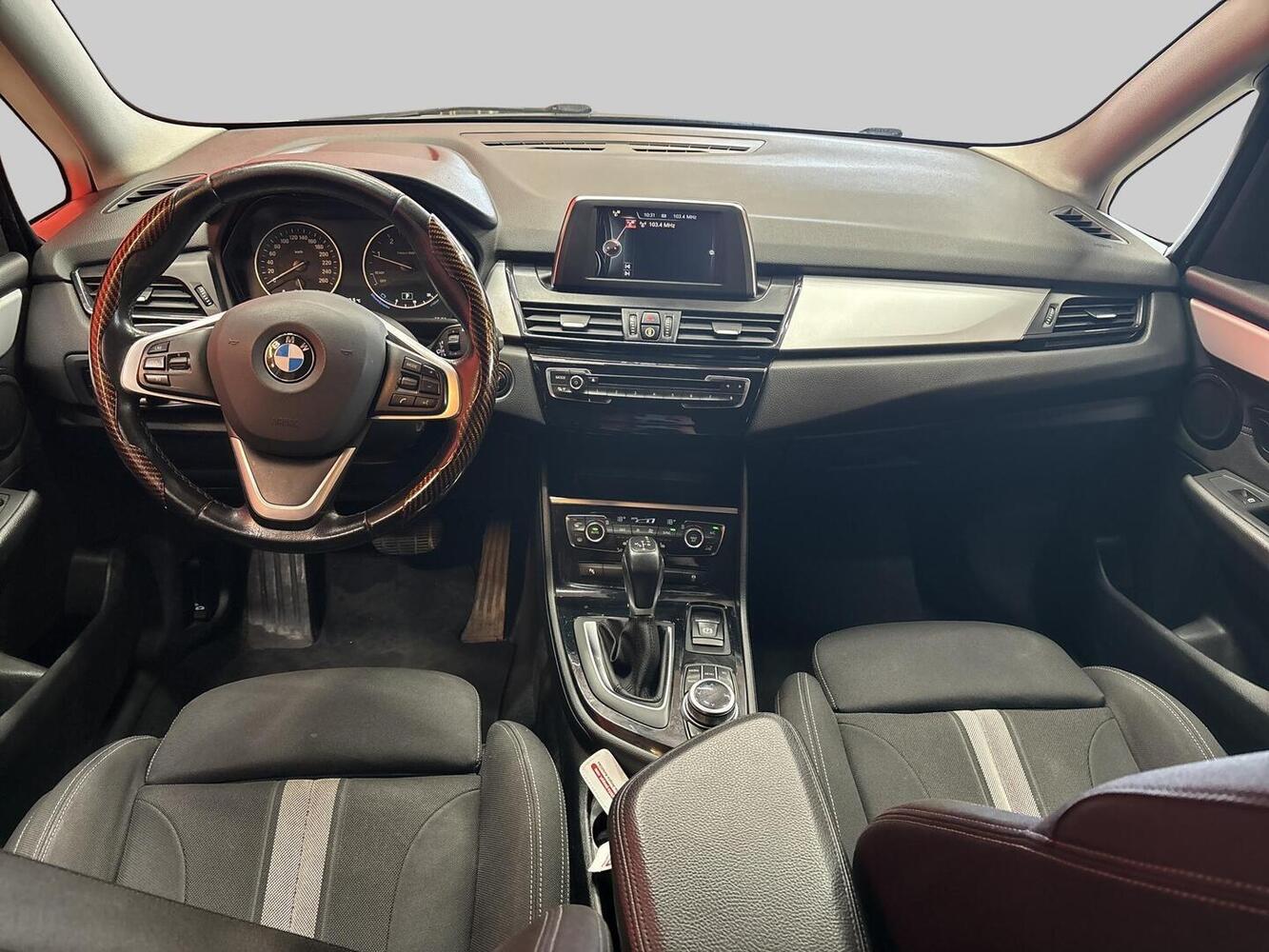BMW 220 vaihtoauto