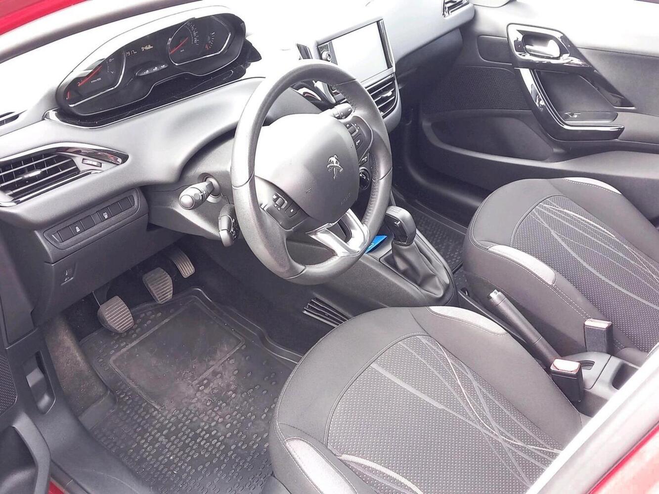 Peugeot 208 vaihtoauto