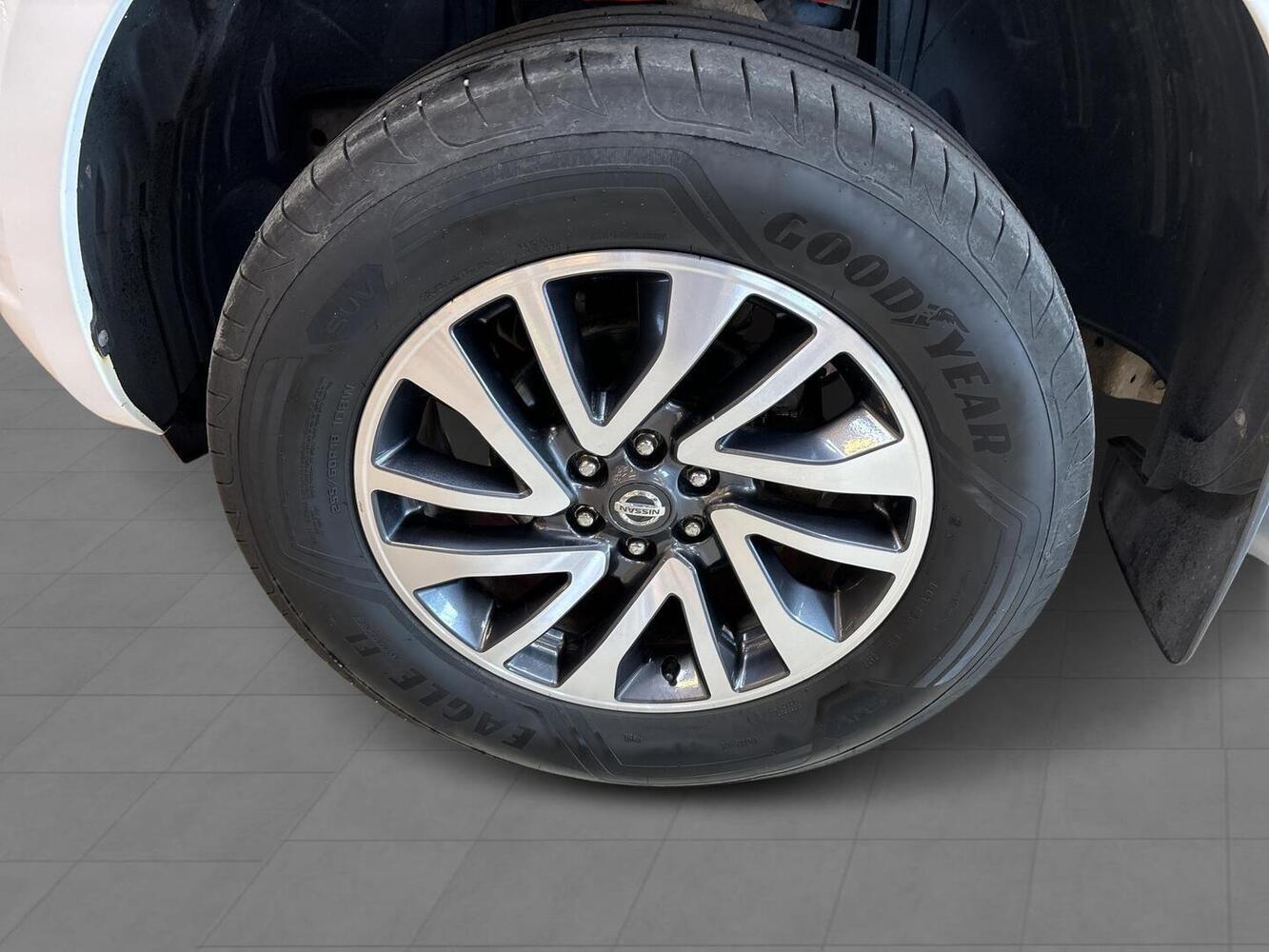 Nissan Navara vaihtoauto