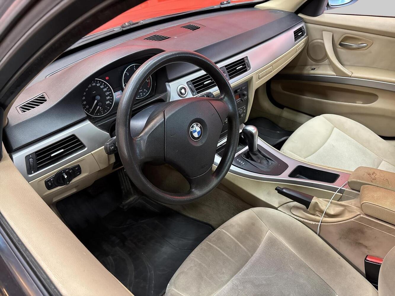 BMW 320 vaihtoauto