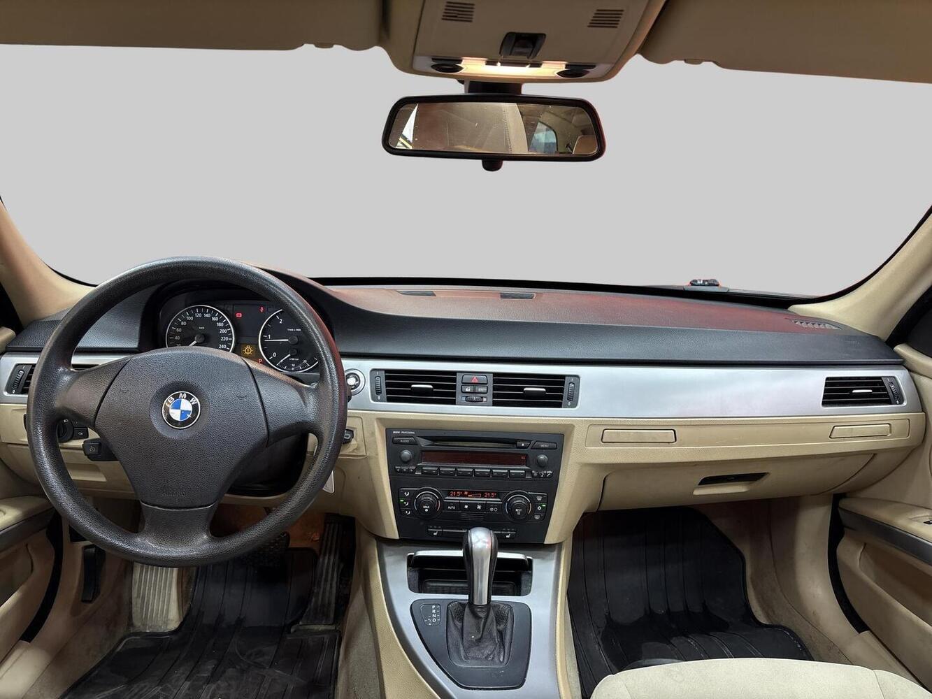 BMW 320 vaihtoauto