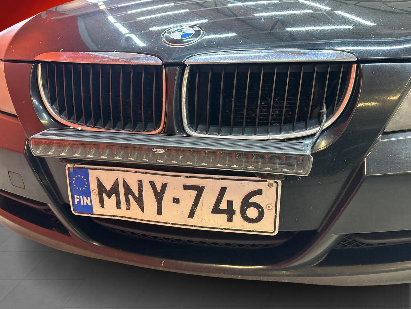 BMW 320 vaihtoauto