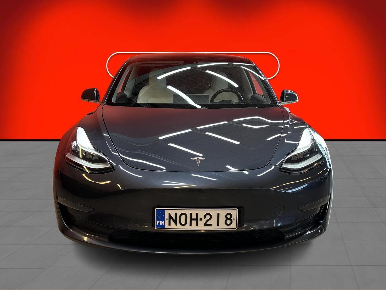 Tesla Model 3 vaihtoauto