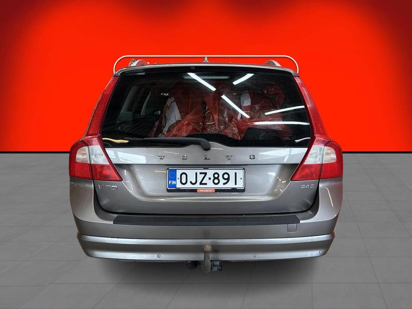 Volvo V70 vaihtoauto