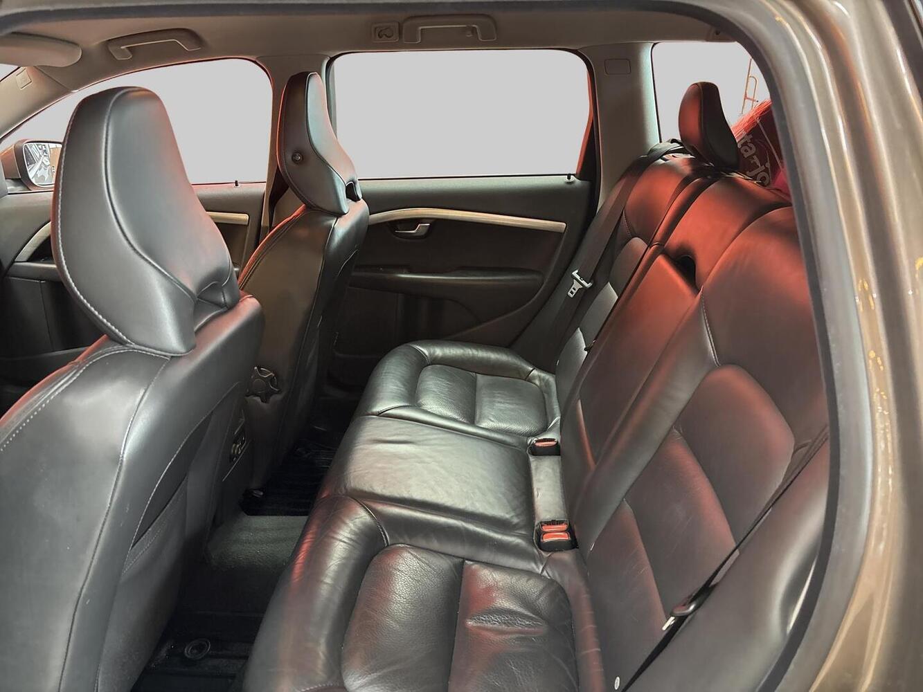 Volvo V70 vaihtoauto