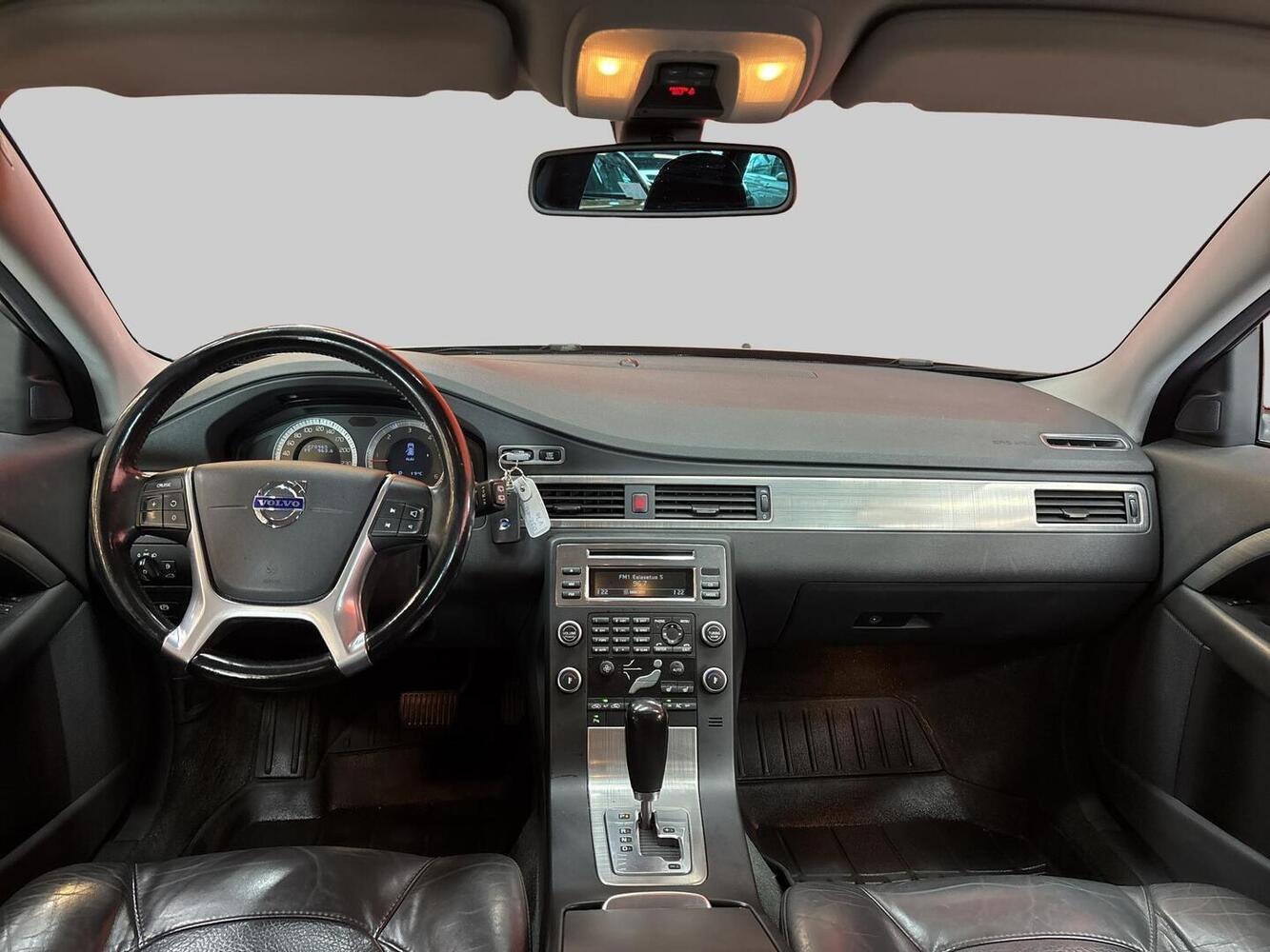 Volvo V70 vaihtoauto